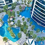 2Br Apartment In Paramount Tower
