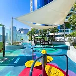 2Br Apartment In Paramount Tower