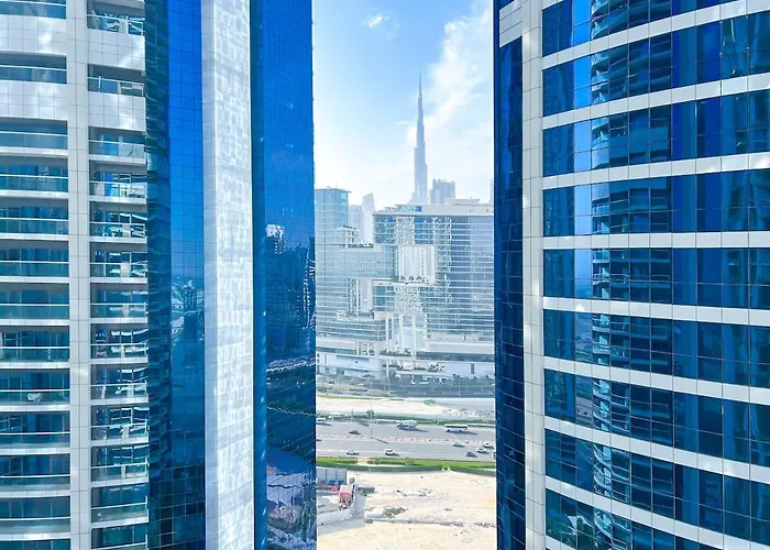 2Br Apartment In Paramount Tower