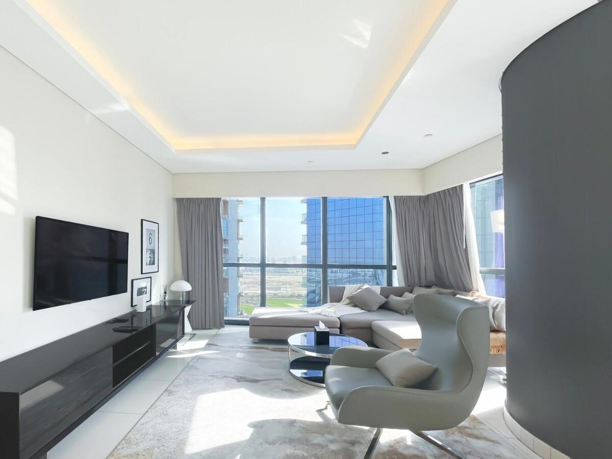 2br In Paramount Tower *