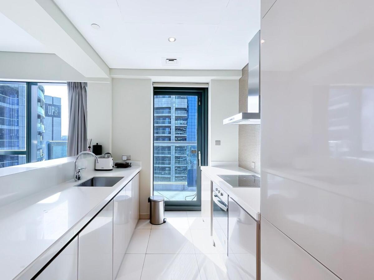 2br In Paramount Tower Apartment *